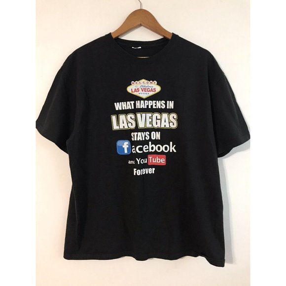 What Happens in Las Vegas Stays on FB and Youtube Comedy Men's XL T Shirt - Picture 1 of 3